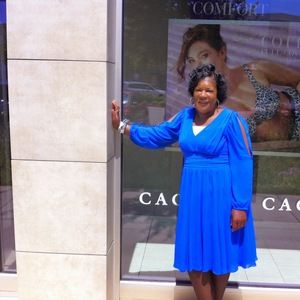 Meet your Posher, Cynthia